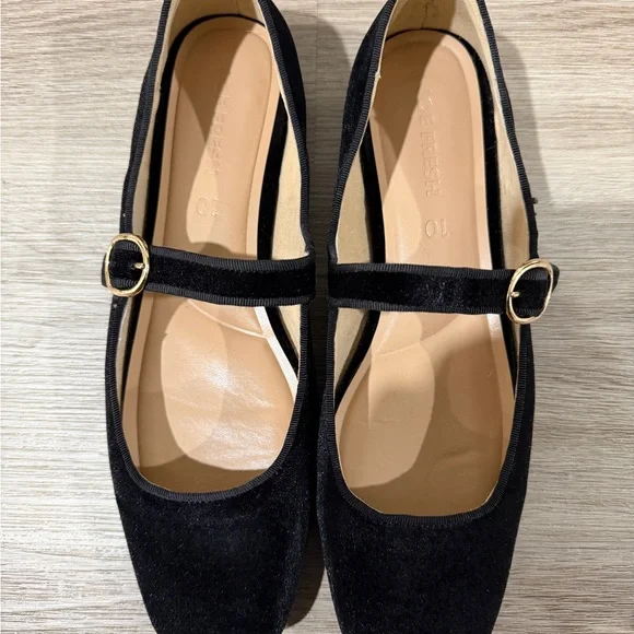 Joe Fresh Black Velvet Flats with Gold Buckle - Picture 2 of 5